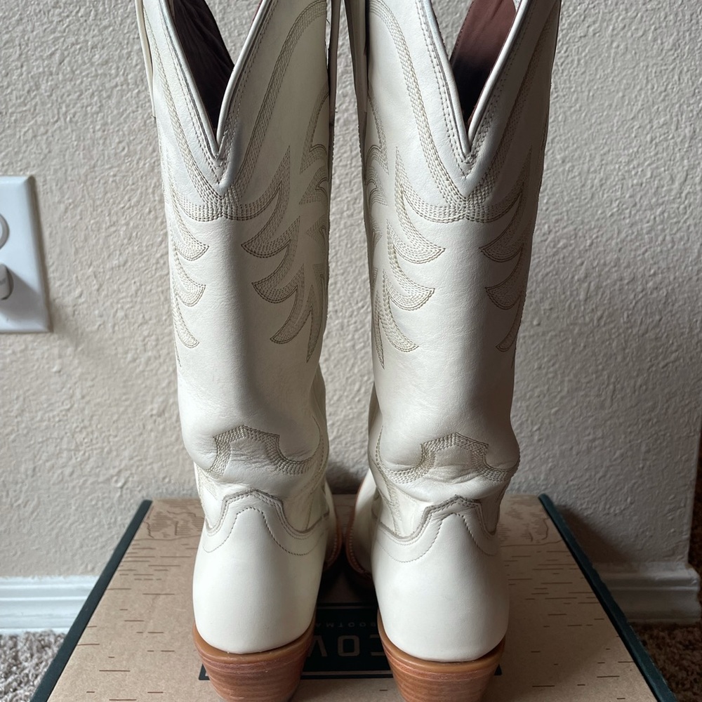 SOLD Tecovas Bone Annie’s 5.5B - Picture 10 of 13